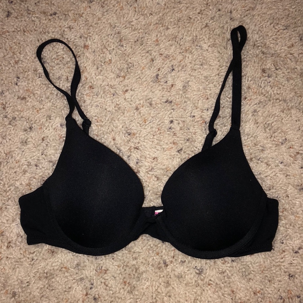 Black Victoria’s Secret push up bra